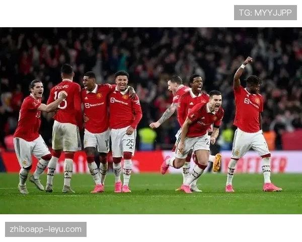 曼联重返欧冠难度加大：联赛竞争加剧，赛季走势面临关键阶段