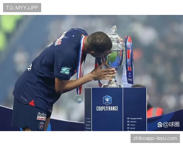 深度剖析巴黎豪门战术危机：姆巴佩缺阵后战术体系暴露致命短板，争冠之路前途渺茫？